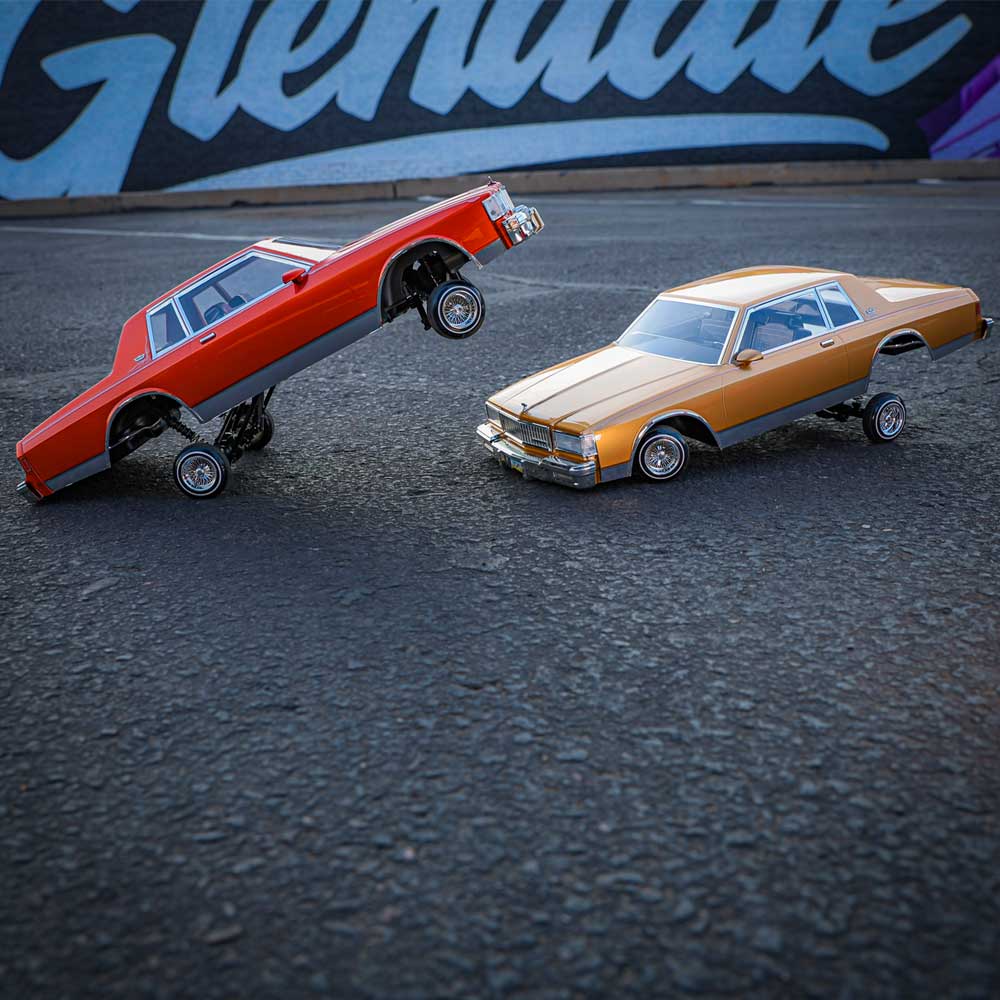 Redcat Caprice Classic RC Car - 1:10 1987 Chevrolet Caprice Classic Hopping Lowrider - Image 27