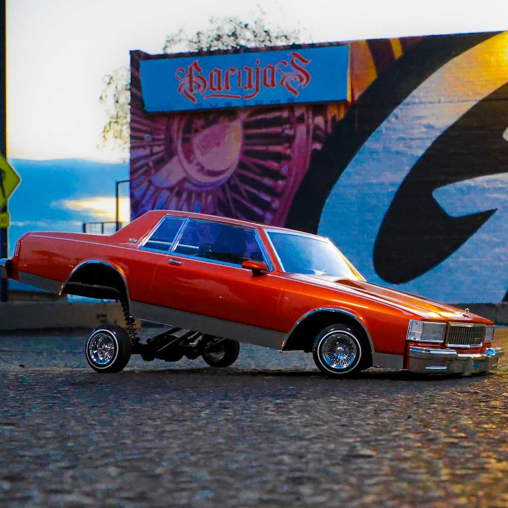 Redcat Caprice Classic RC Car - 1:10 1987 Chevrolet Caprice Classic Hopping Lowrider - Image 28