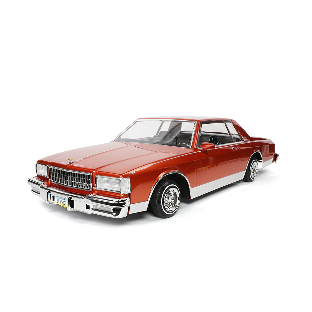 Redcat Caprice Classic RC Car - 1:10 1987 Chevrolet Caprice Classic Hopping Lowrider - Image 3