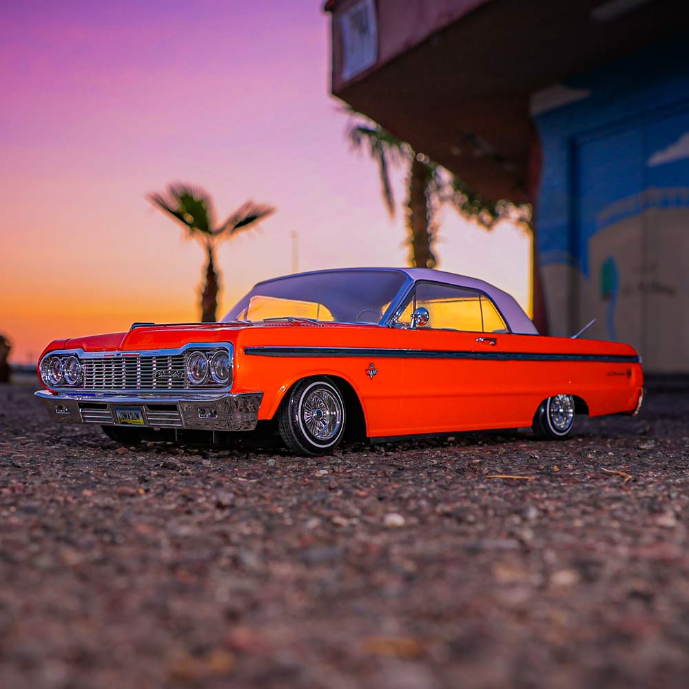 Redcat SixtyFour RC Car - 1:10 1964 Chevrolet Impala Hopping Lowrider - Image 38